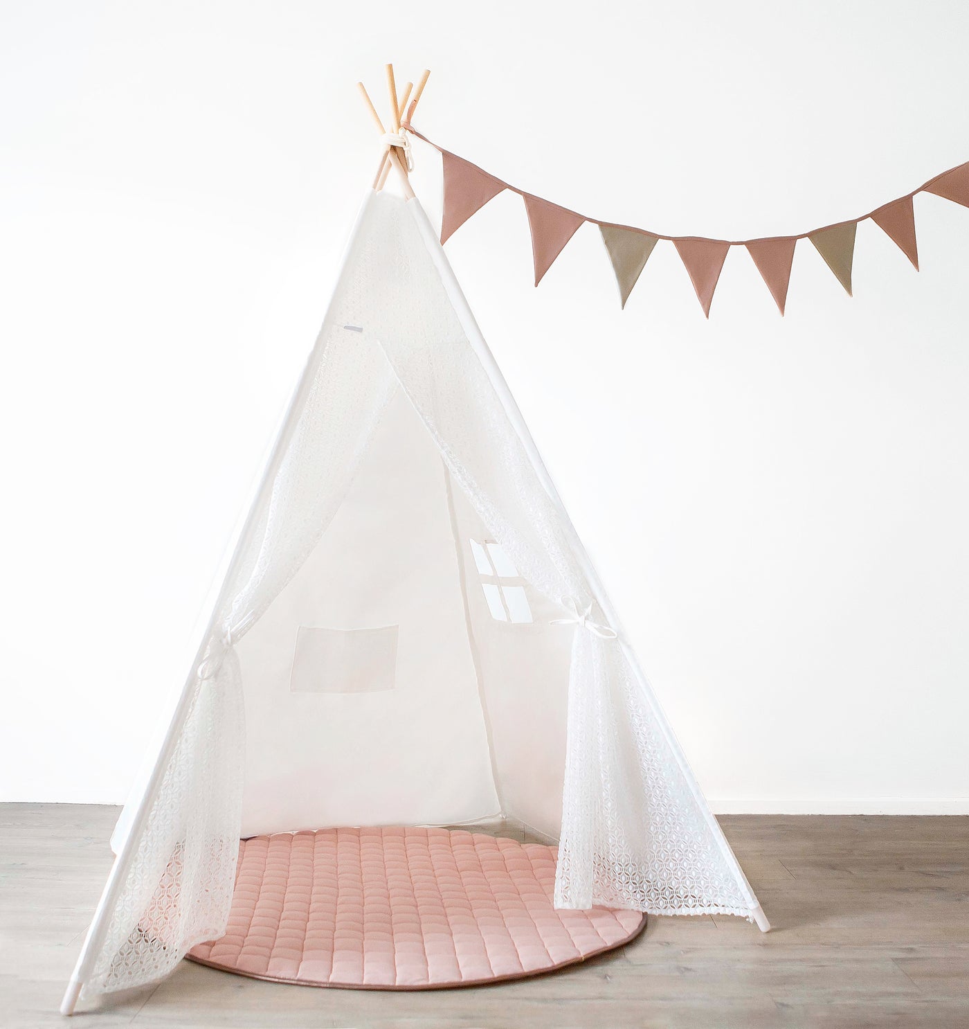 The Lace Teepee Gift Set